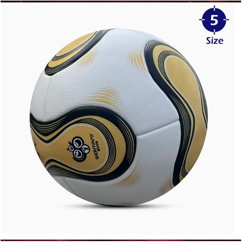 Ballon de football professionnel S36, conçu pour des performances optimales sur le terrain.